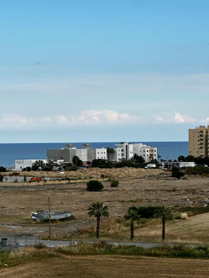 Maestro Sea - View Apartment Larnaca Extérieur photo